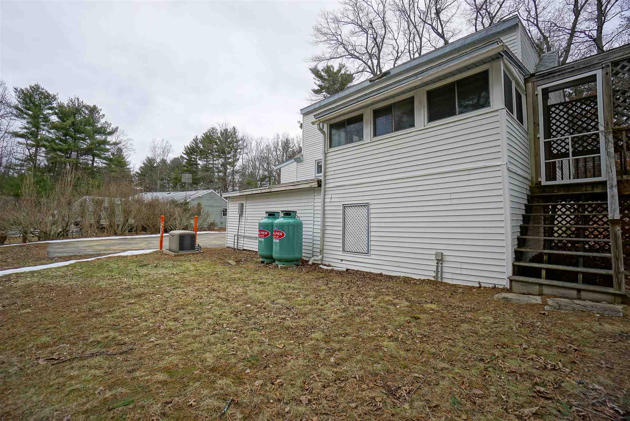 53 Pollard Road Plaistow, NH 03865 - Photo 4 of 40 Gallery Image 4