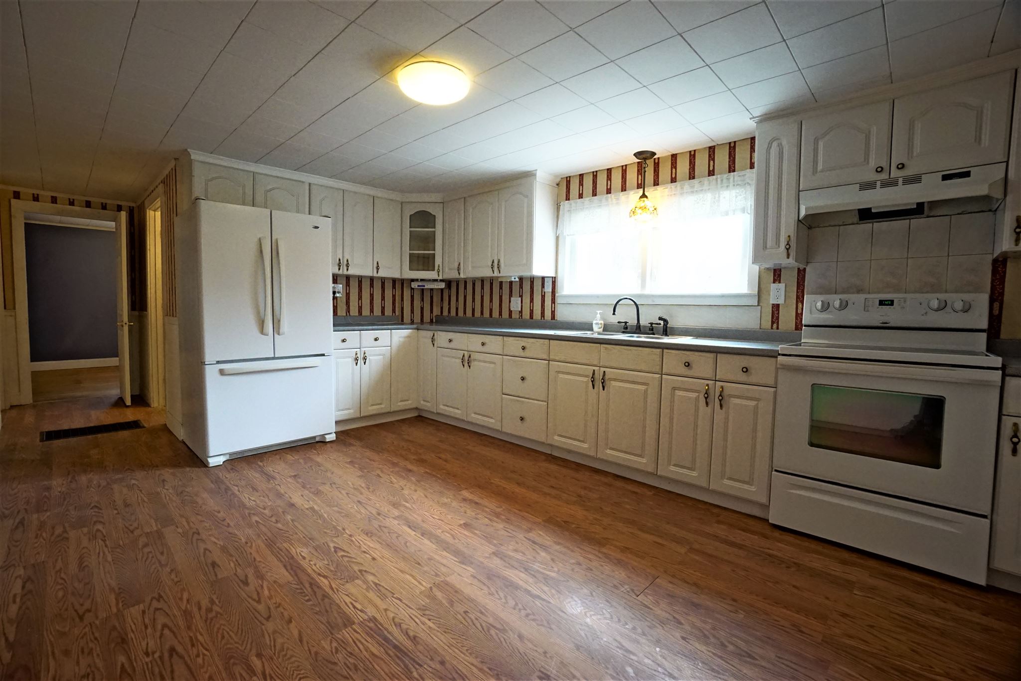 53 Pollard Road Plaistow, NH 03865 - Photo 9 of 40 Gallery Image 9