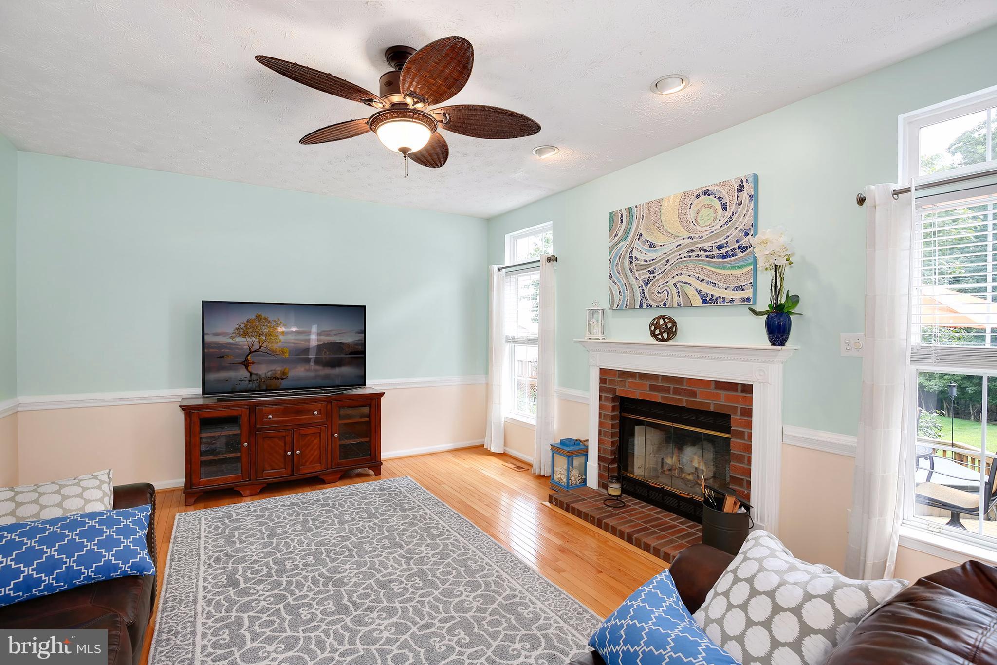 9545 Chaton Road Laurel, MD 20723 - Photo 16 of 30 Family Room
