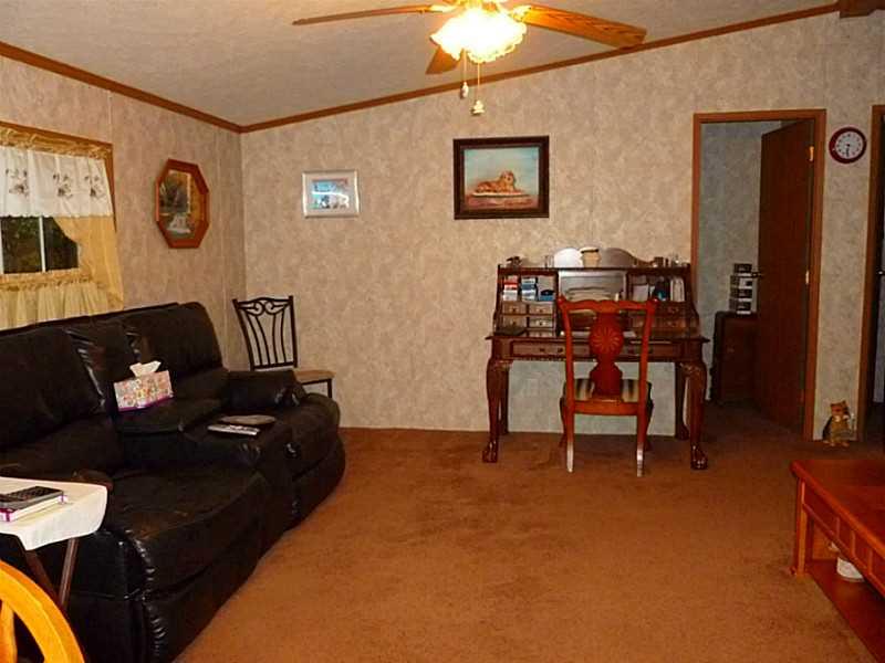 120 B Village Road Aliquippa, PA 15001 - Photo 13 of 20 Living Room.