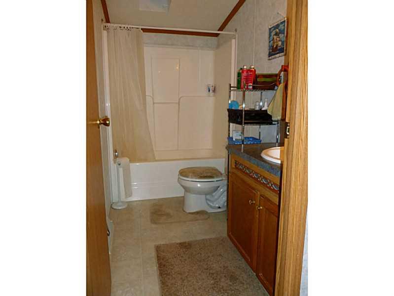 120 B Village Road Aliquippa, PA 15001 - Photo 20 of 20 Full Bath.