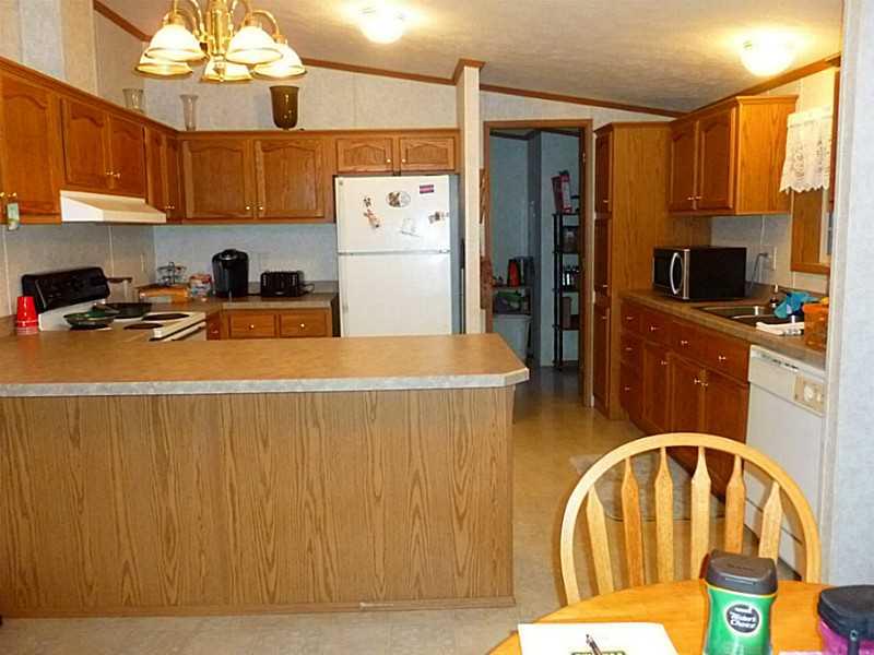 120 B Village Road Aliquippa, PA 15001 - Photo 10 of 20 Kitchen.