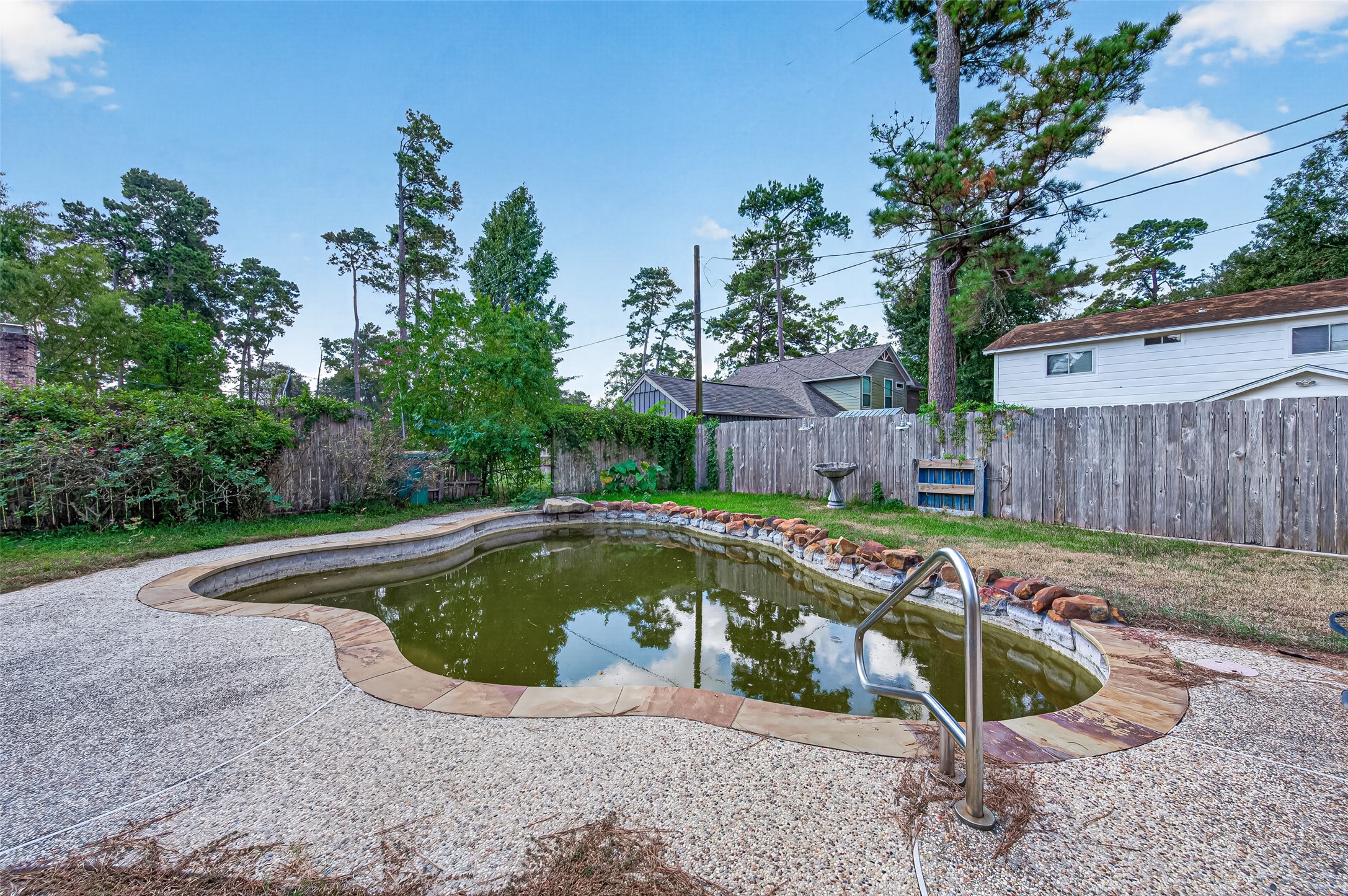 10211 Kerr Lane Conroe, TX 77385 - Photo 41 of 45 In-ground pool