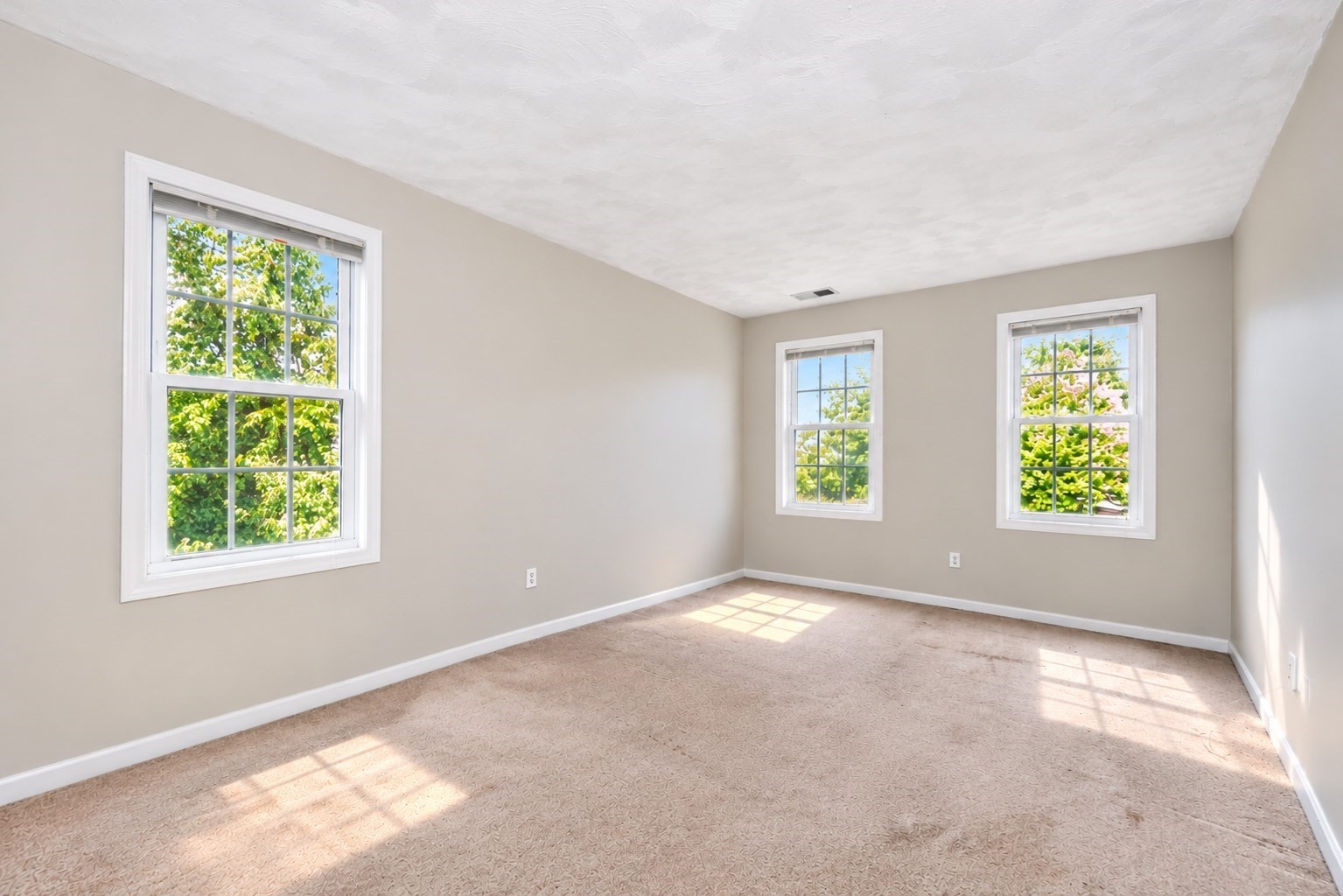 14 West Ledge Road Clinton, MA 01510 - Photo 24 of 37 Gallery Image 24