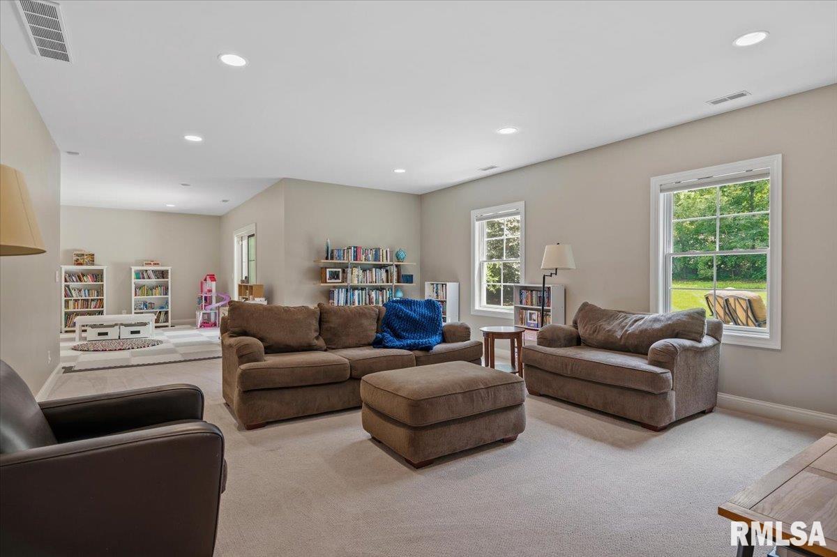 4248 Osage Road Springfield, IL 62711 - Photo 44 of 64