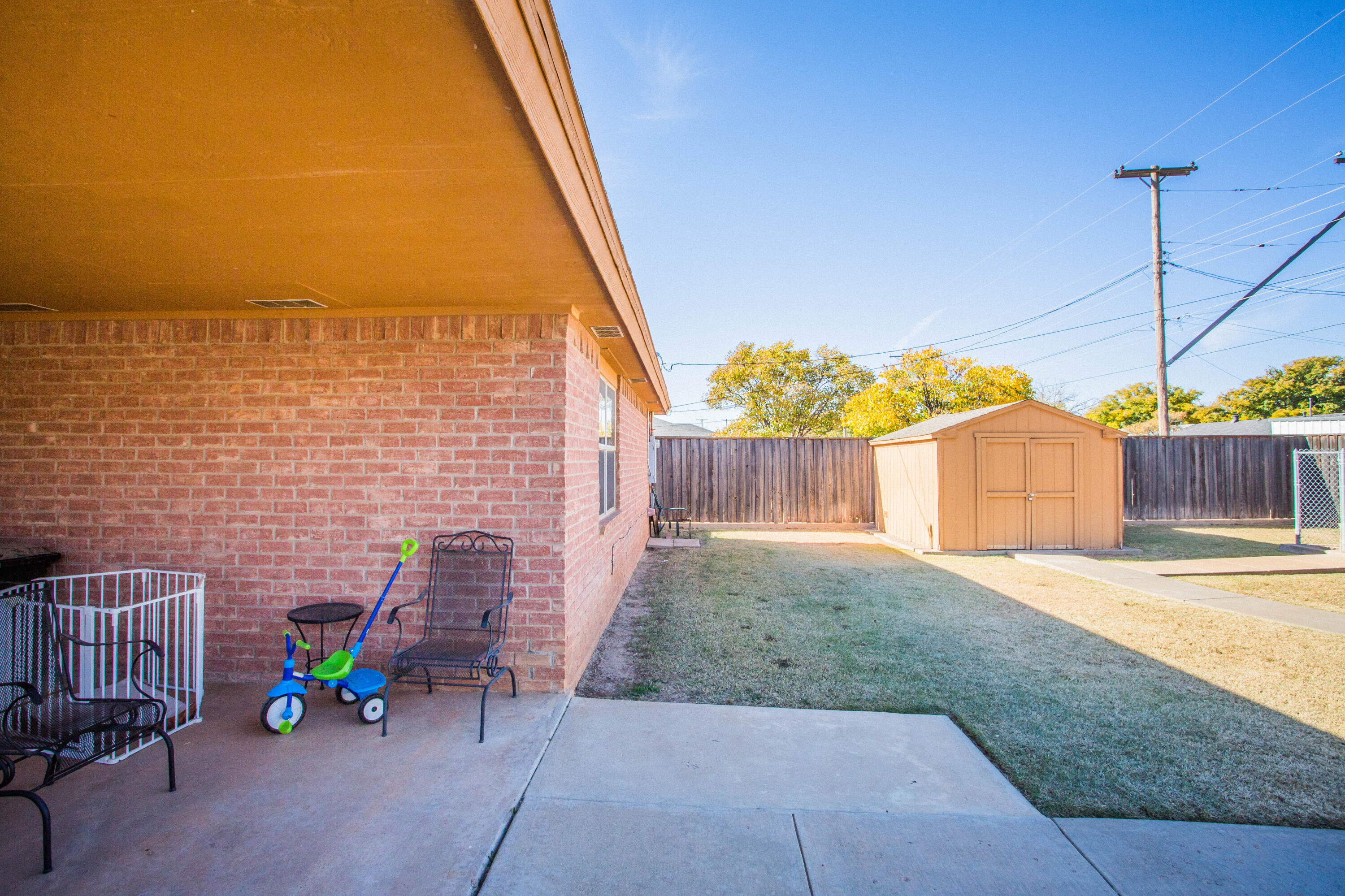 906 Xavier Street, Unit 1 Lubbock, TX 79403 - Photo 43 of 46 a view of outdoor space and yard