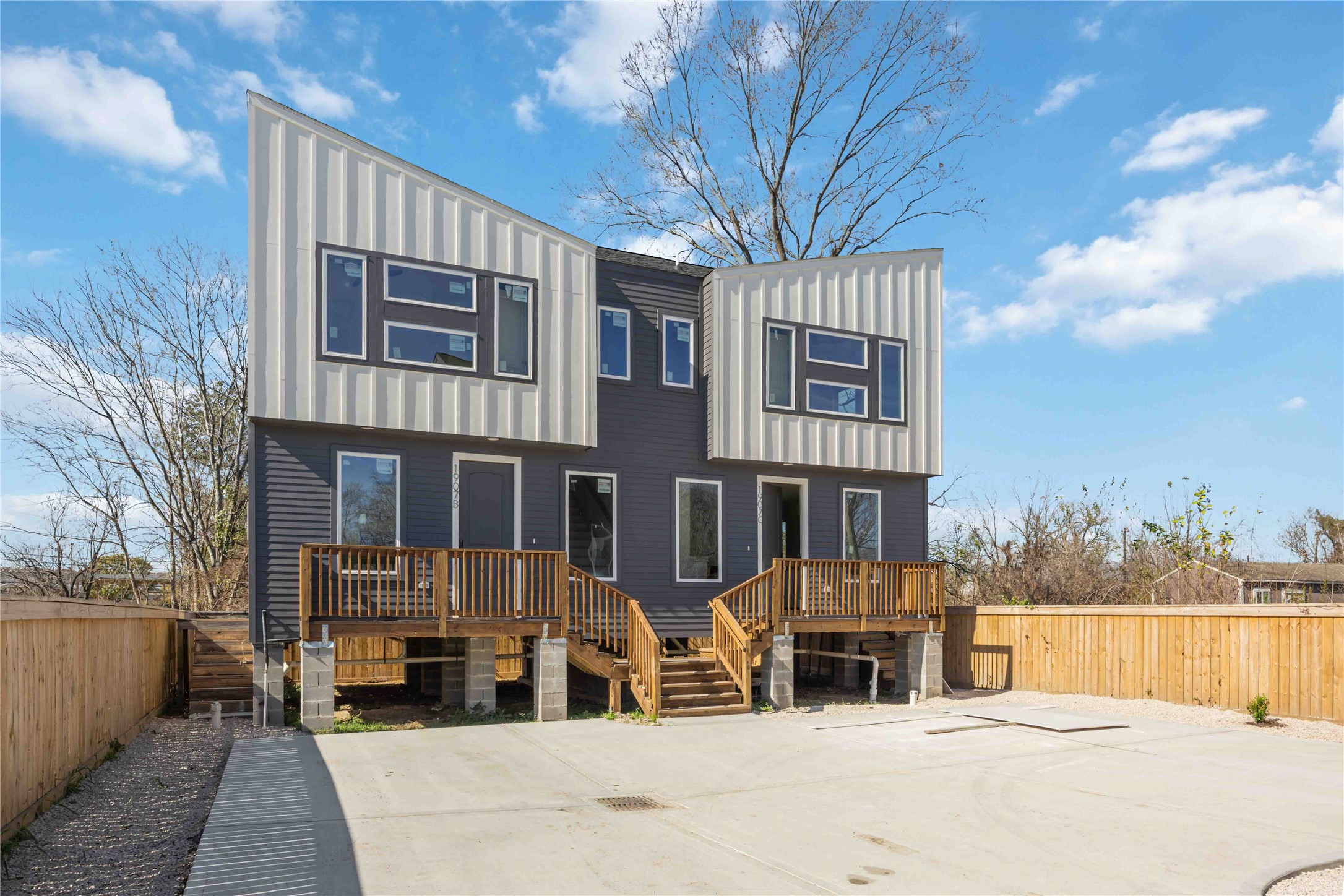 3206 Retta Street Houston, TX 77026 - Photo 3 of 19 a view of a building with large trees