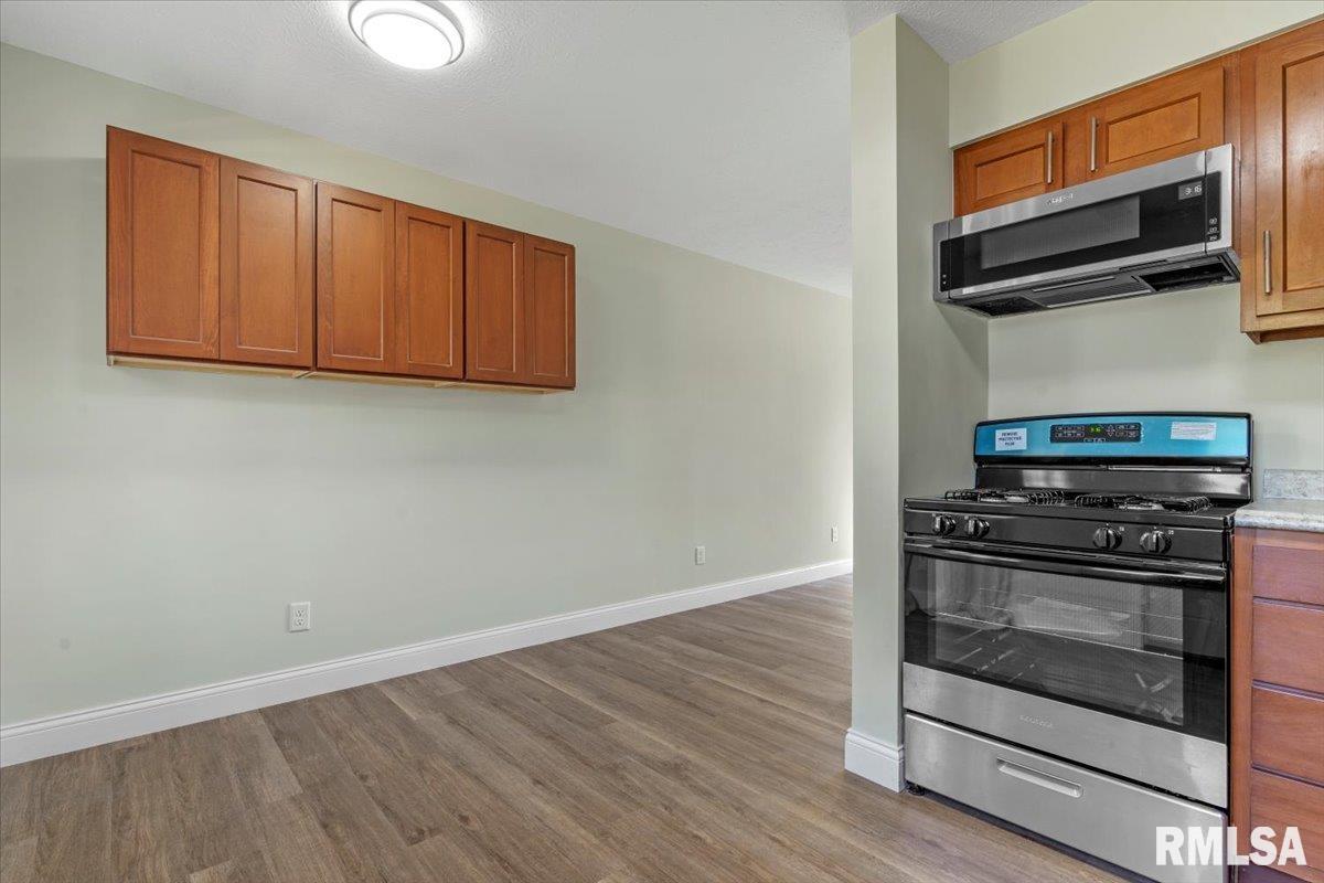 2901 Stokebridge Road Springfield, IL 62702 - Photo 11 of 34