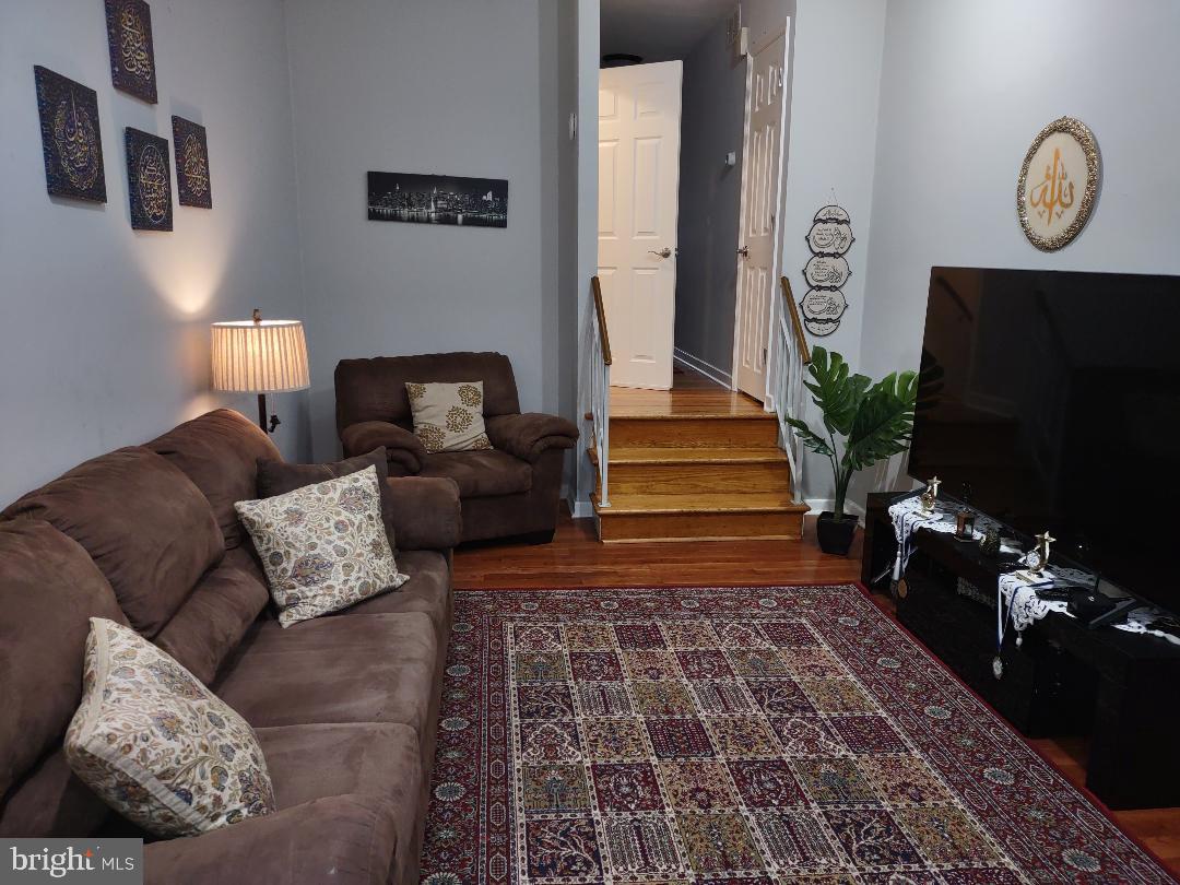 8517 Algon Avenue Philadelphia, PA 19152 - Photo 7 of 26 Living Room