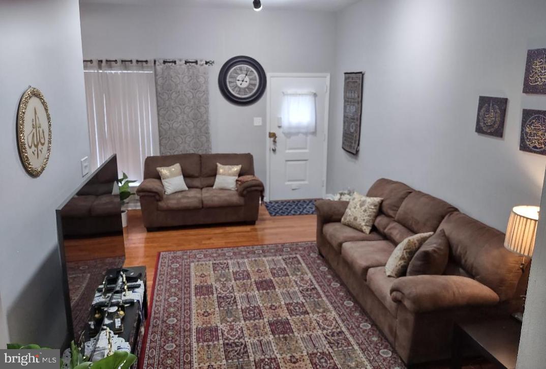 8517 Algon Avenue Philadelphia, PA 19152 - Photo 8 of 26 Living Room