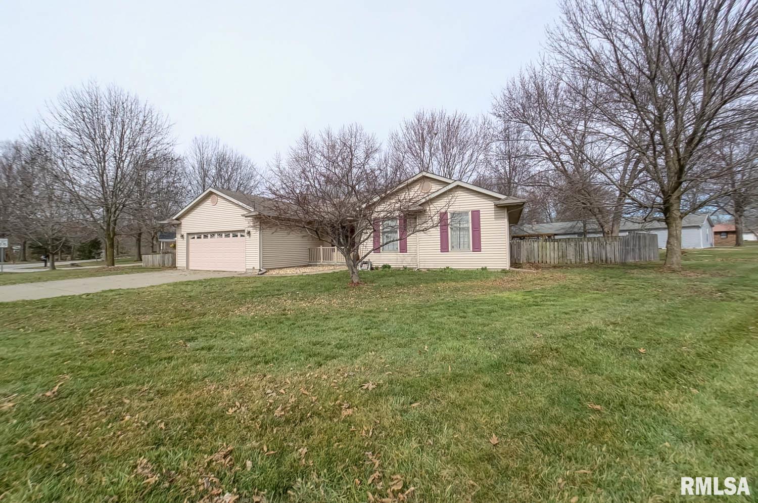 34 Antoinette Road Auburn, IL 62615 - Photo 2 of 30 Gallery Image 2