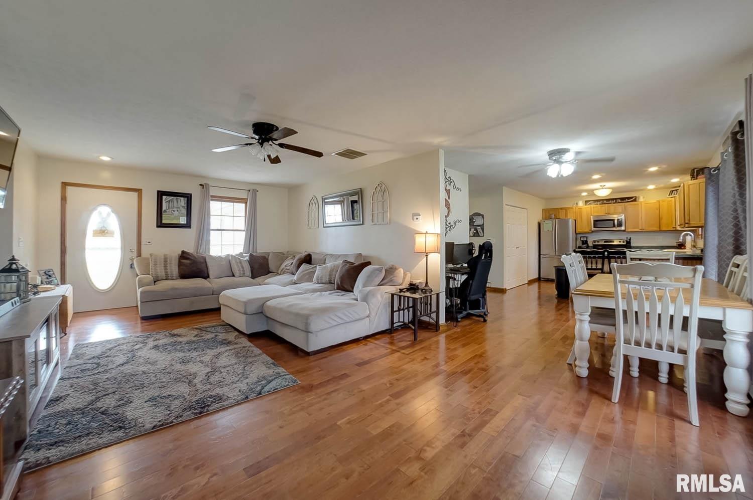 34 Antoinette Road Auburn, IL 62615 - Photo 5 of 30 Gallery Image 5