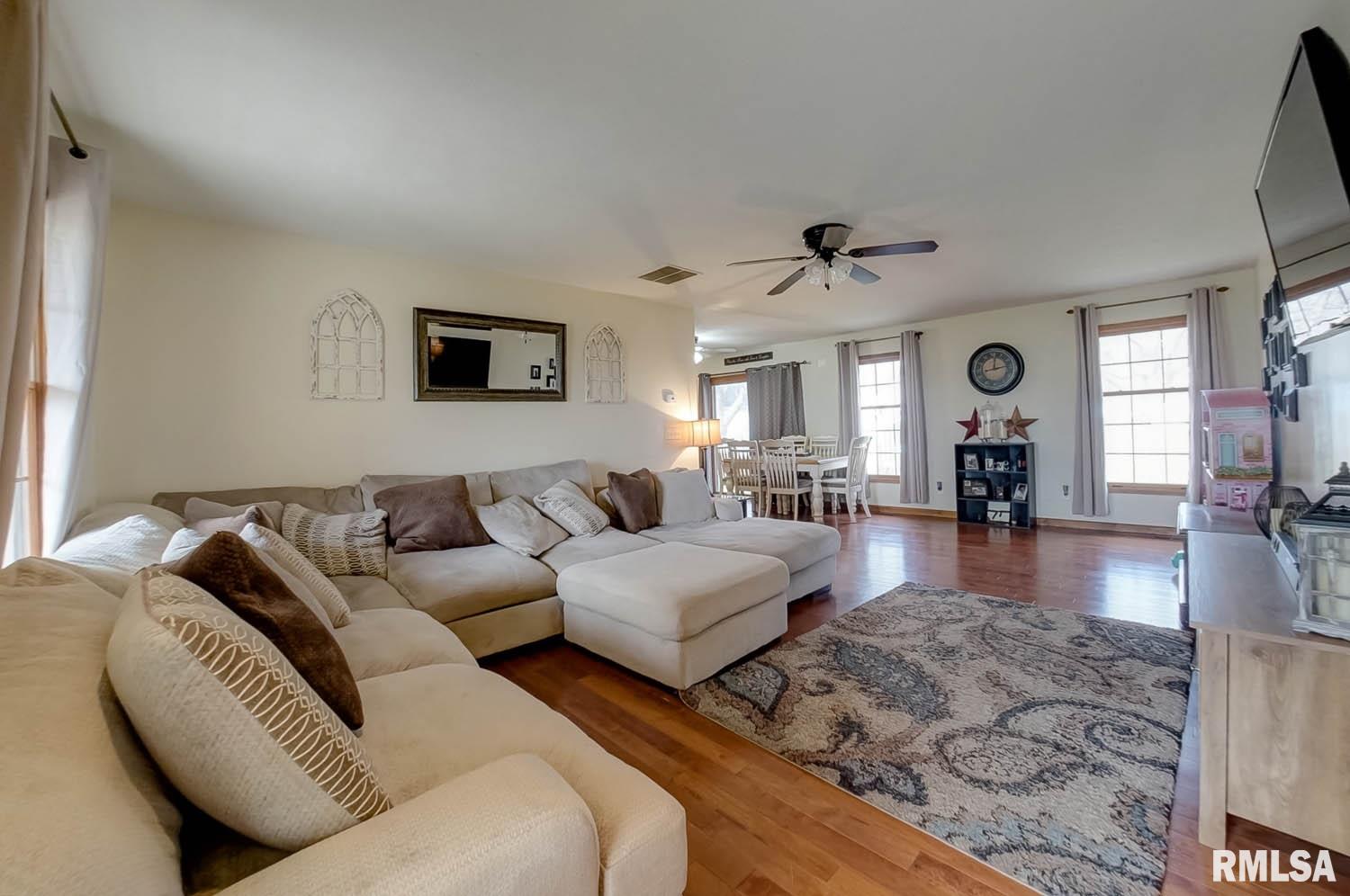 34 Antoinette Road Auburn, IL 62615 - Photo 6 of 30 Gallery Image 6