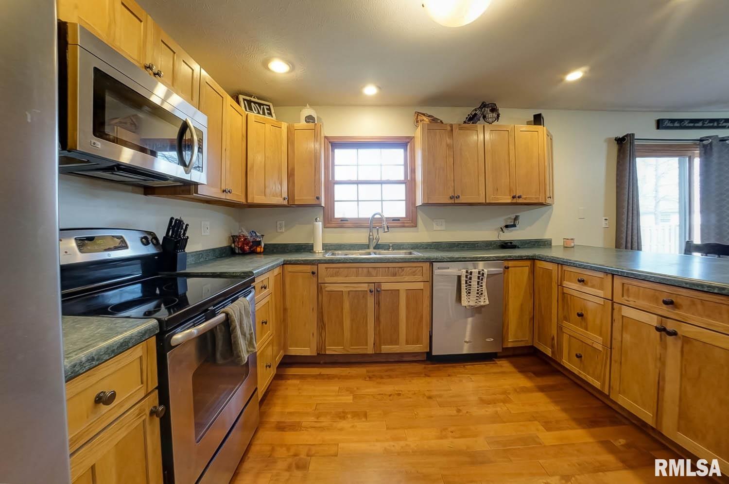 34 Antoinette Road Auburn, IL 62615 - Photo 8 of 30 Gallery Image 8