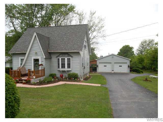 6606 Chestnut Ridge Road Orchard Park, NY 14127 - Photo 1 of 1 Exterior Front