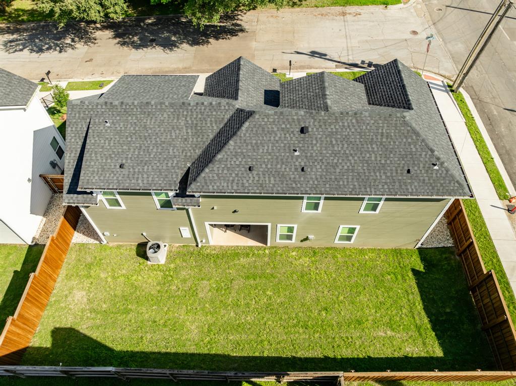 425 Proctor Avenue Waco, TX 76708 - Photo 31 of 33 an aerial view of residential houses with outdoor space