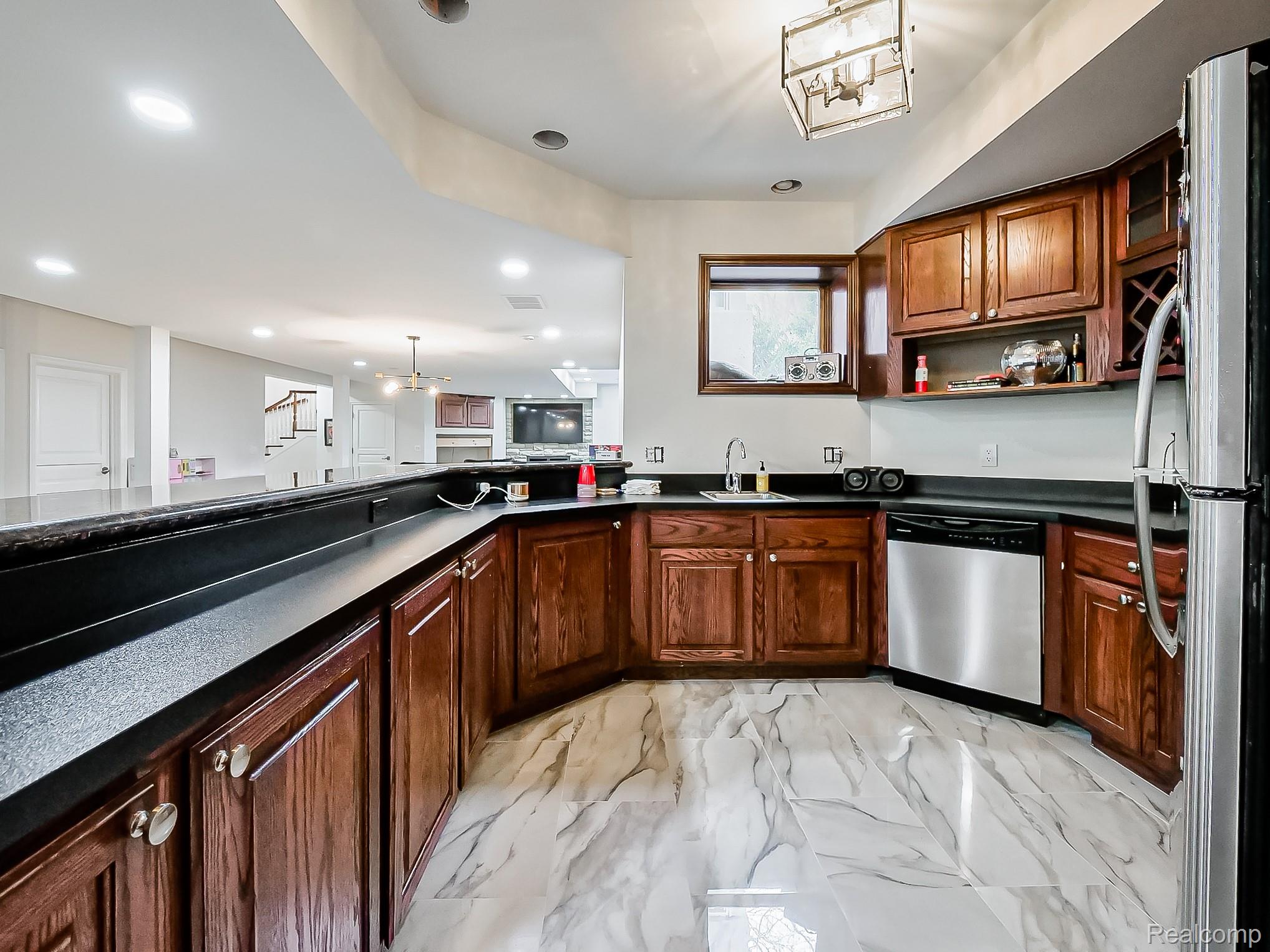 3586 Walnut Brook Drive Rochester, MI 48309 - Photo 46 of 59 Walnut Brook-75.jpg