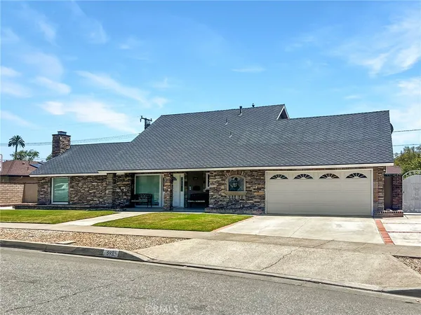 $1,300,000 | 593 South Kensington Road, Orange, CA 92869