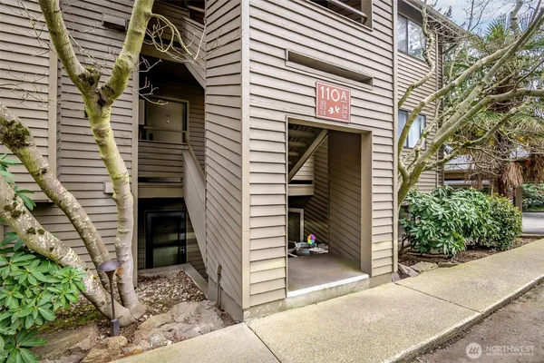 $165,000 | 110 Southwest 116th Street, Unit A13, Seattle, WA 98146