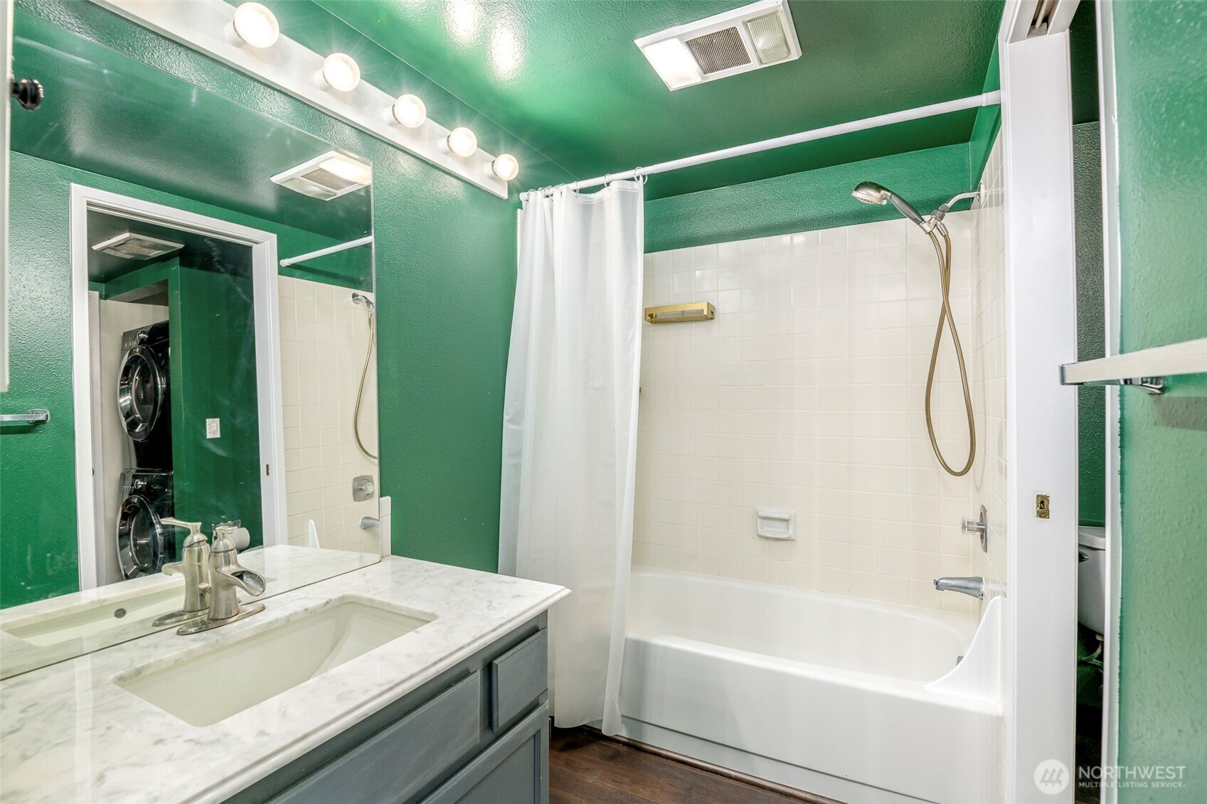 110 Southwest 116th Street, Unit A13 Seattle, WA 98146 - Photo 11 of 16