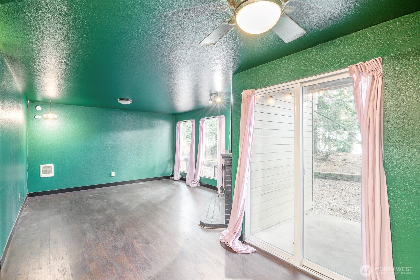 110 Southwest 116th Street, Unit A13 Seattle, WA 98146 - Photo 5 of 16