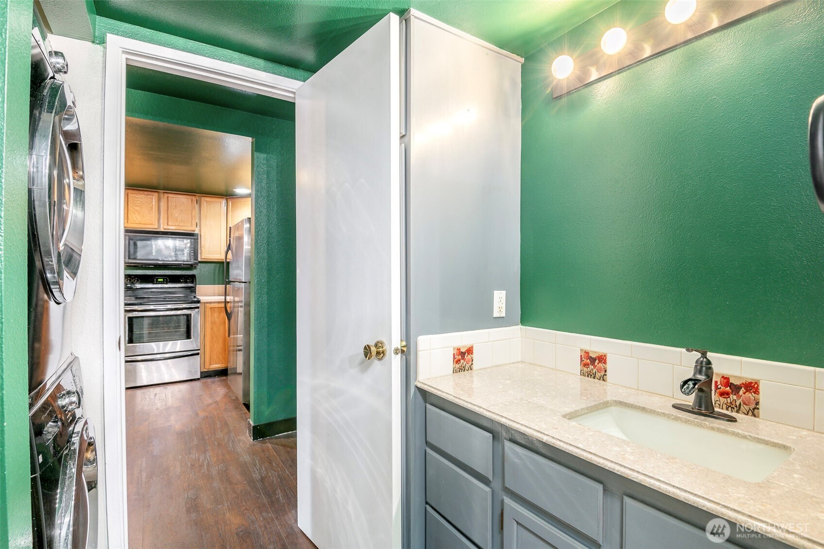 110 Southwest 116th Street, Unit A13 Seattle, WA 98146 - Photo 10 of 16