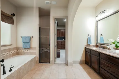 $1,350,000 | 5859 Shoreside Bend, Irving, TX 75039