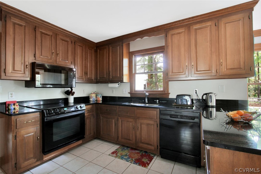 2611 Castle Hill Road Midlothian, VA 23113 - Photo 8 of 33 Gallery Image 8