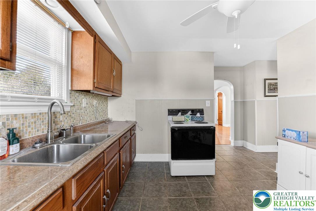 5370 Hanoverville Road Bethlehem, PA 18017 - Photo 7 of 24 a kitchen with a stove sink and refrigerator
