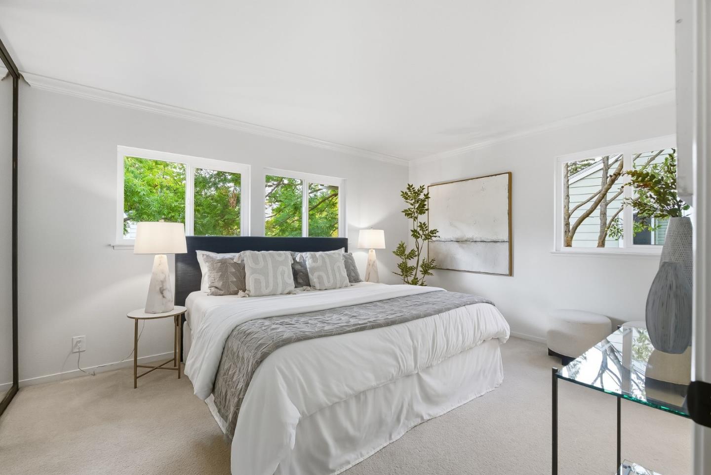 181 Ada Avenue, Unit 29 Mountain View, CA 94043 - Photo 13 of 30 a bedroom with a bed and a window