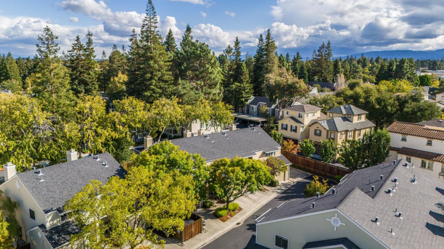 181 Ada Avenue, Unit 29 Mountain View, CA 94043 - Photo 30 of 30 a view of a city