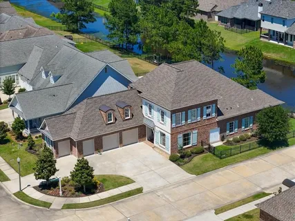 $865,000 | 5847 Lakeview Lane, Lake Charles, LA 70605