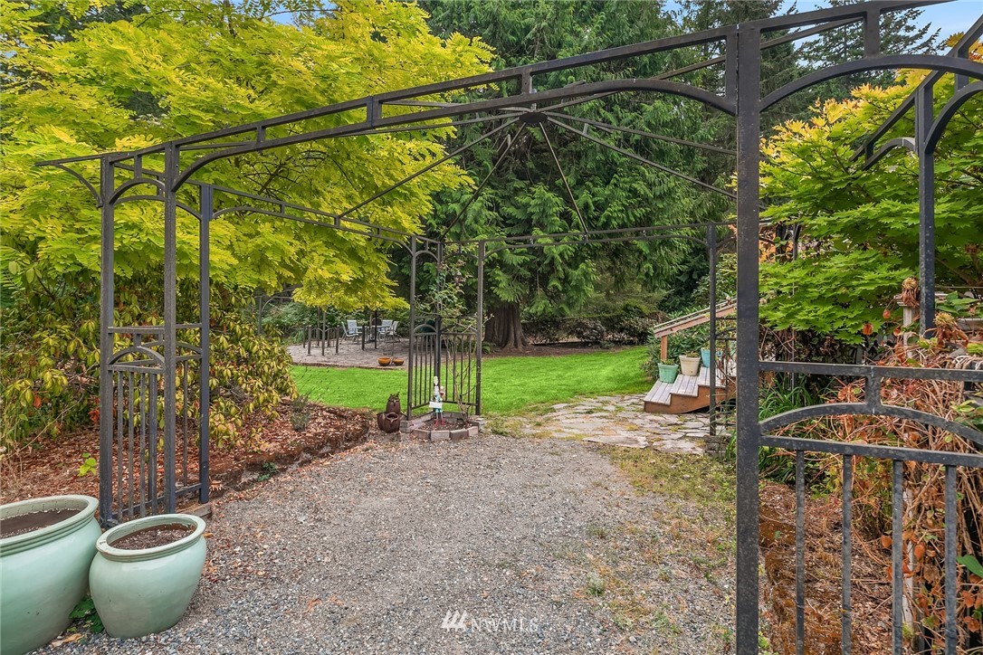 12217 Southwest Bank Road Vashon, WA 98070 - Photo 22 of 25