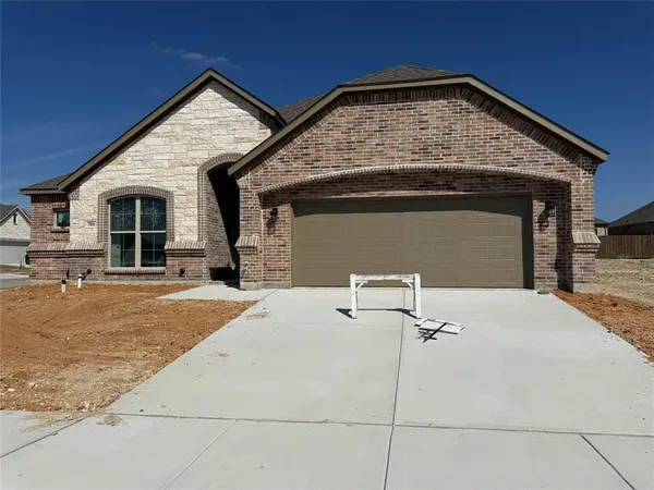 $414,900 | 701 Broken Bow Lane, Cleburne, TX 76033