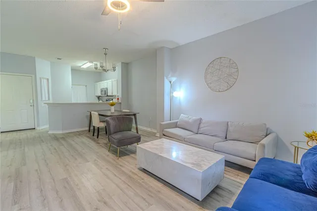 $259,900 | 8502 Crystal Cove Loop, Kissimmee, FL 34747