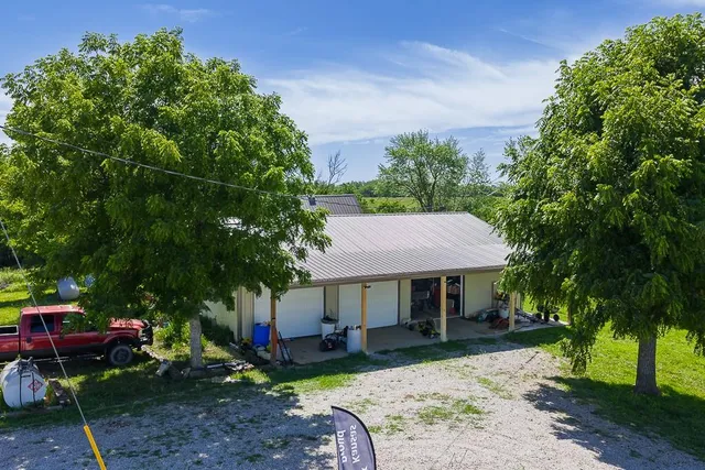 $2,950,000 | 24305 Loring Road, Lawrence, KS 66044