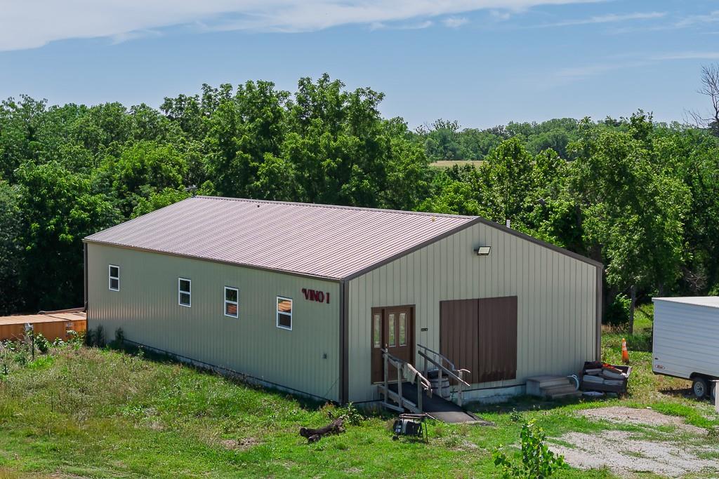 24305 Loring Road Lawrence, KS 66044 - Photo 38 of 55