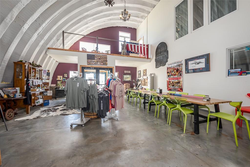 24305 Loring Road Lawrence, KS 66044 - Photo 5 of 55