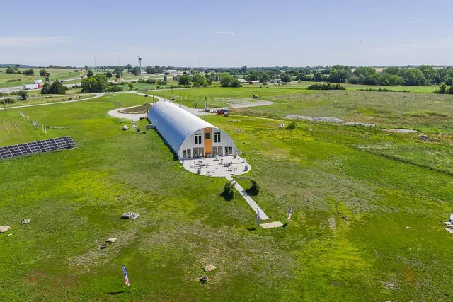 $2,950,000 | 24305 Loring Road, Lawrence, KS 66044