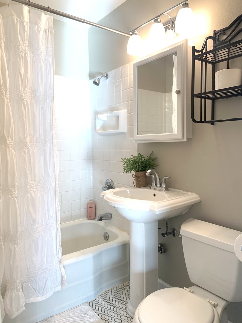 250 East Taylor Road Lombard, IL 60148 - Photo 9 of 12