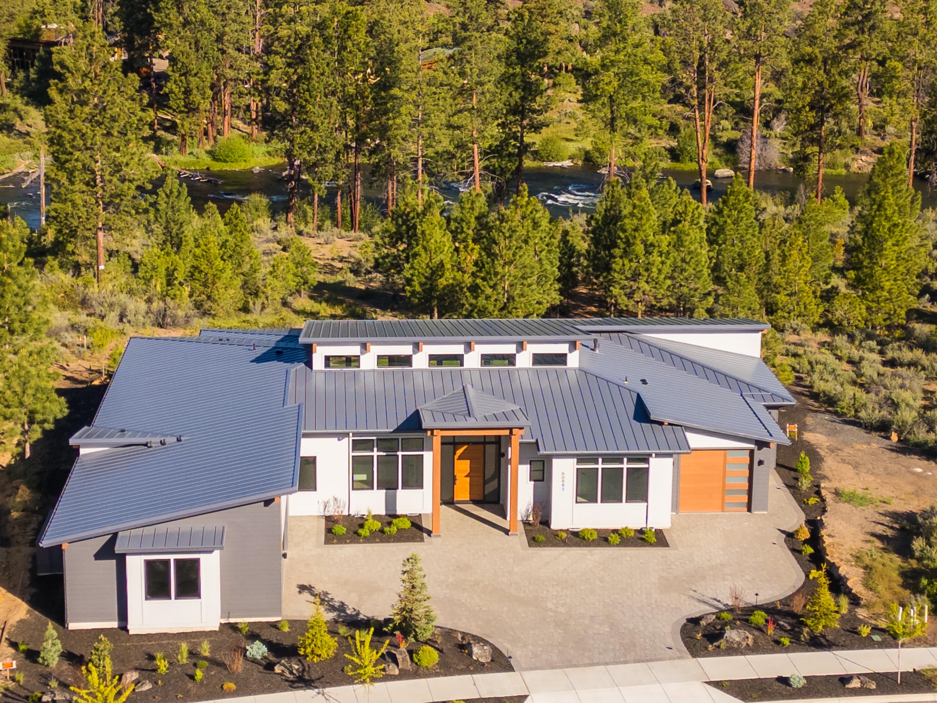 60893 River Rim Drive Bend, OR 97702 - Photo 5 of 70 2.2