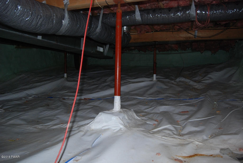 118 Logger Road Canadensis, PA 18325 - Photo 26 of 32 Crawl Space 2