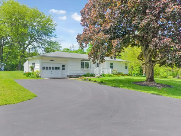 $249,900 | 5069 East Henrietta Road, Henrietta, NY 14467
