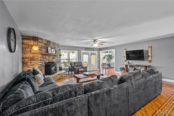 $715,000 | 2751 Carter Route, Ellsinore, MO 63937