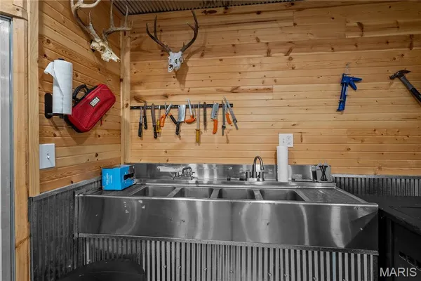 $715,000 | 2751 Carter Route, Ellsinore, MO 63937