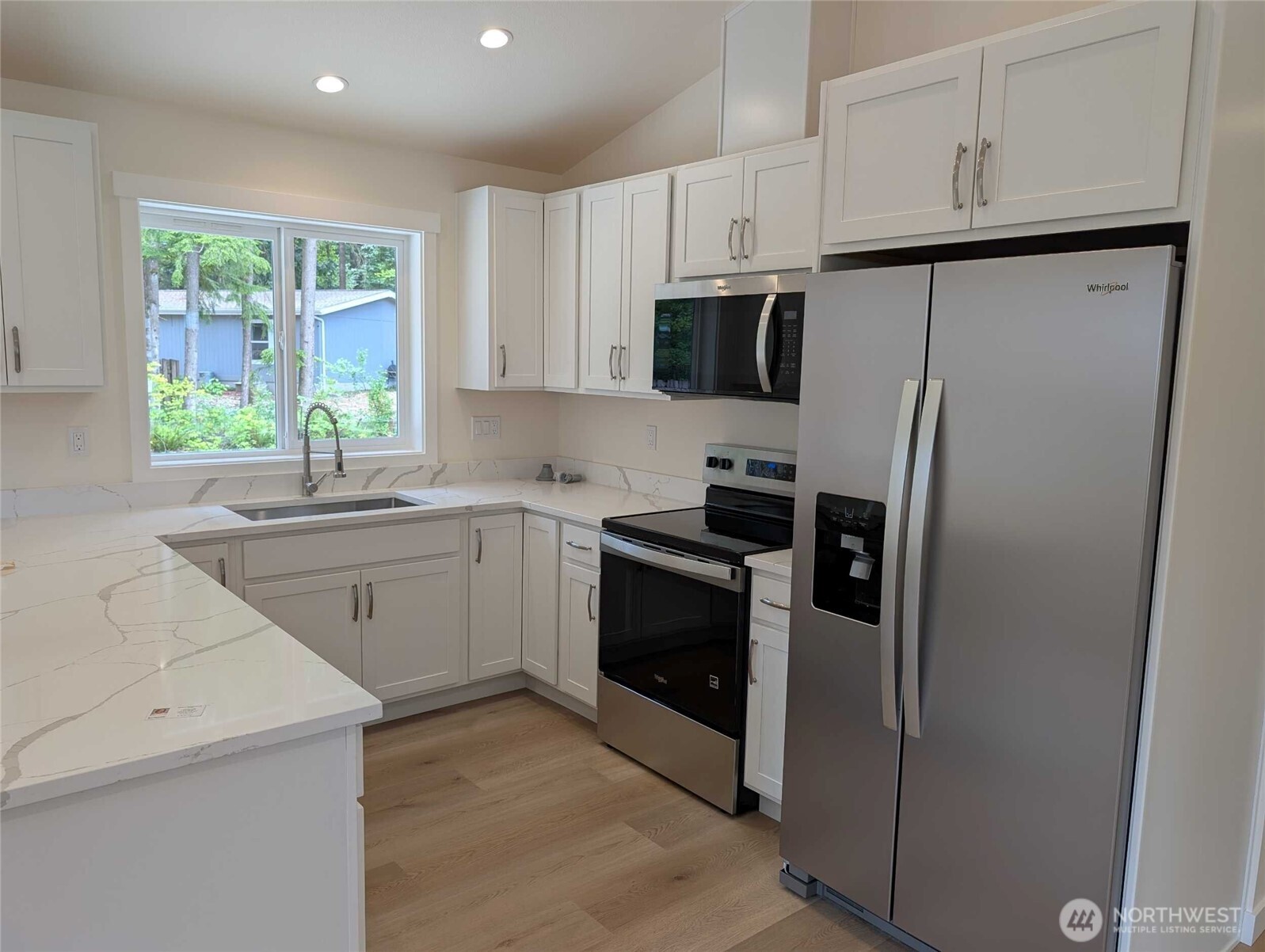 8672 Bell Court Maple Falls, WA 98266 - Photo 5 of 23