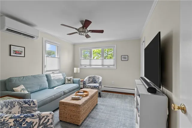 $2,950 | 59 Berkley Avenue, Portsmouth, RI 02871