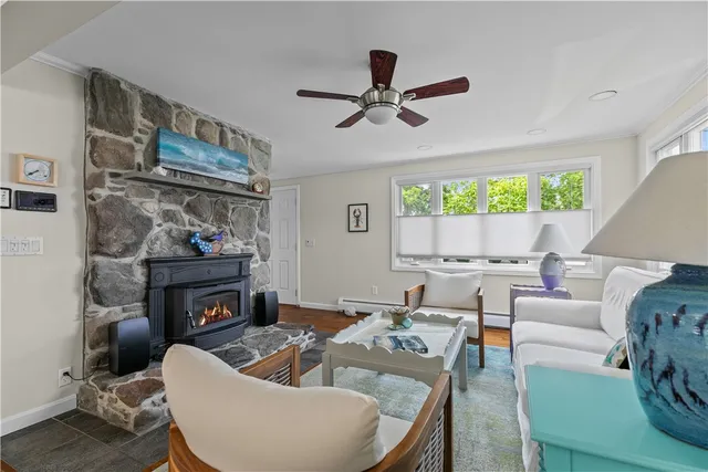 $2,950 | 59 Berkley Avenue, Portsmouth, RI 02871