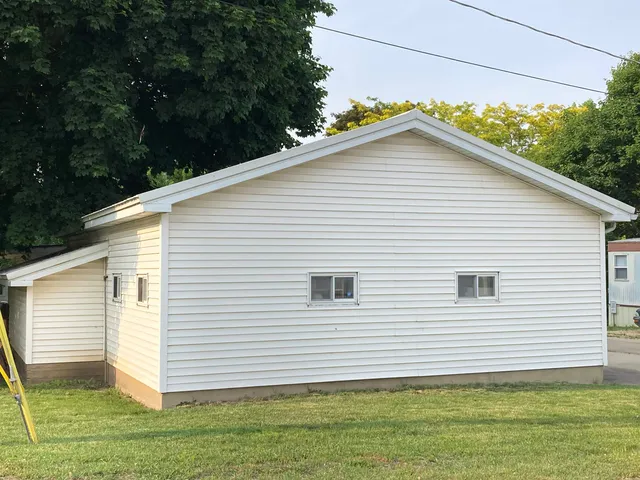 $75,000 | 120 West Claremont Street, Lanark, IL 61046