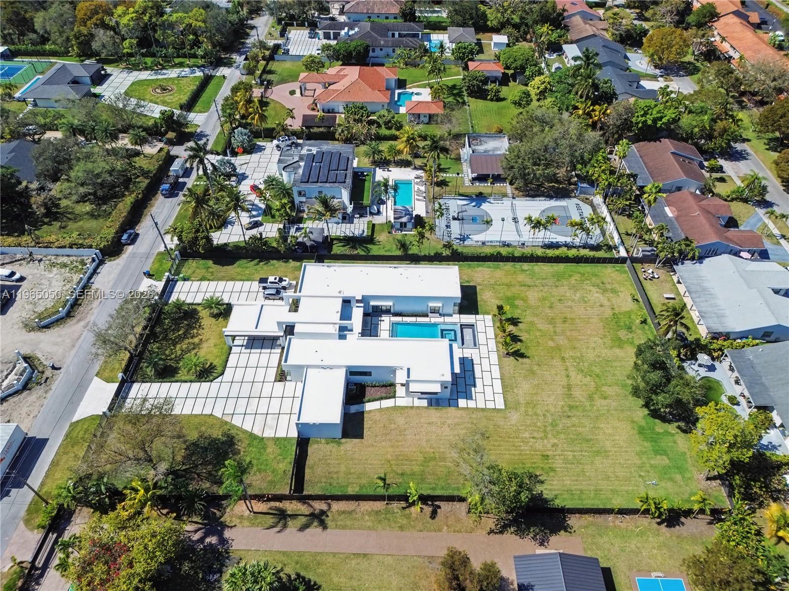 11481 Southwest 93rd Street Miami, FL 33176 - Photo 4 of 8